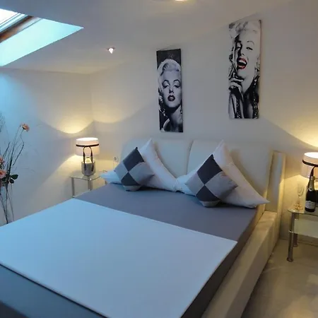 Apartment Croatia Borik Holiday For Couple On The Sea View D1