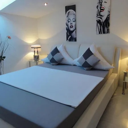 Apartment Croatia Borik Holiday For Couple On The Sea View D1 Zadar